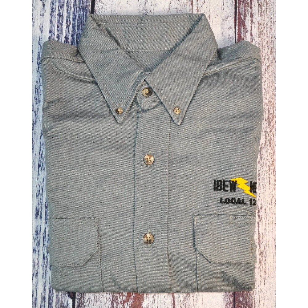 K196T TYNDALE CLASSIC BUTTON DOWN LS Large Cal 8 Cat 2 Gray New without Tags